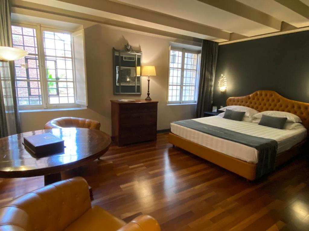 The Tuscanian Hotel